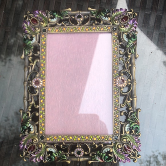 L36: beautiful Collectibles embellished metal photo frame ! Fits 3.5 x … - Picture 3 of 14